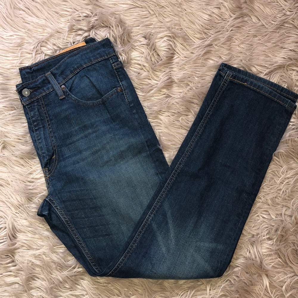 NWOT Levi Jeans Men’s 541 32x32
